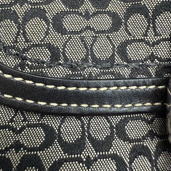 Coach Signature Logo Wristlet! - Picture 14 of 16